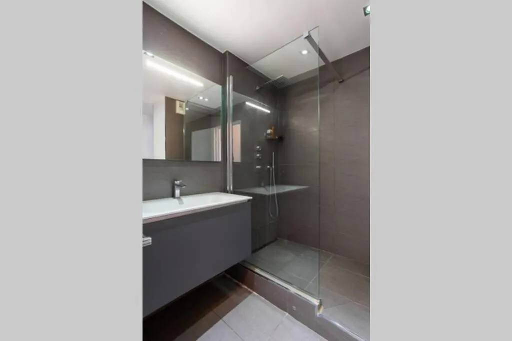 Apartamento Prox.gare Montparnasse-galeries Lafayette! 4pers. *