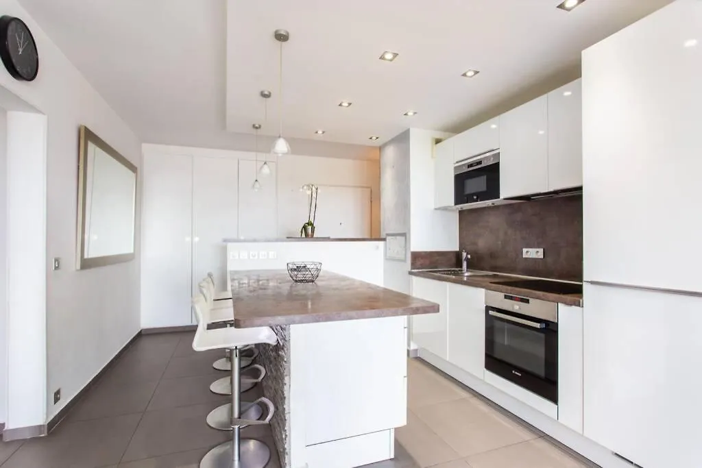Prox.gare Montparnasse-galeries Lafayette! 4pers. Apartment *